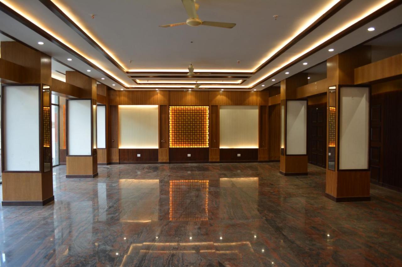 Jjk Rukmini Vilas Hotel & Banquet Музаффарпур Экстерьер фото