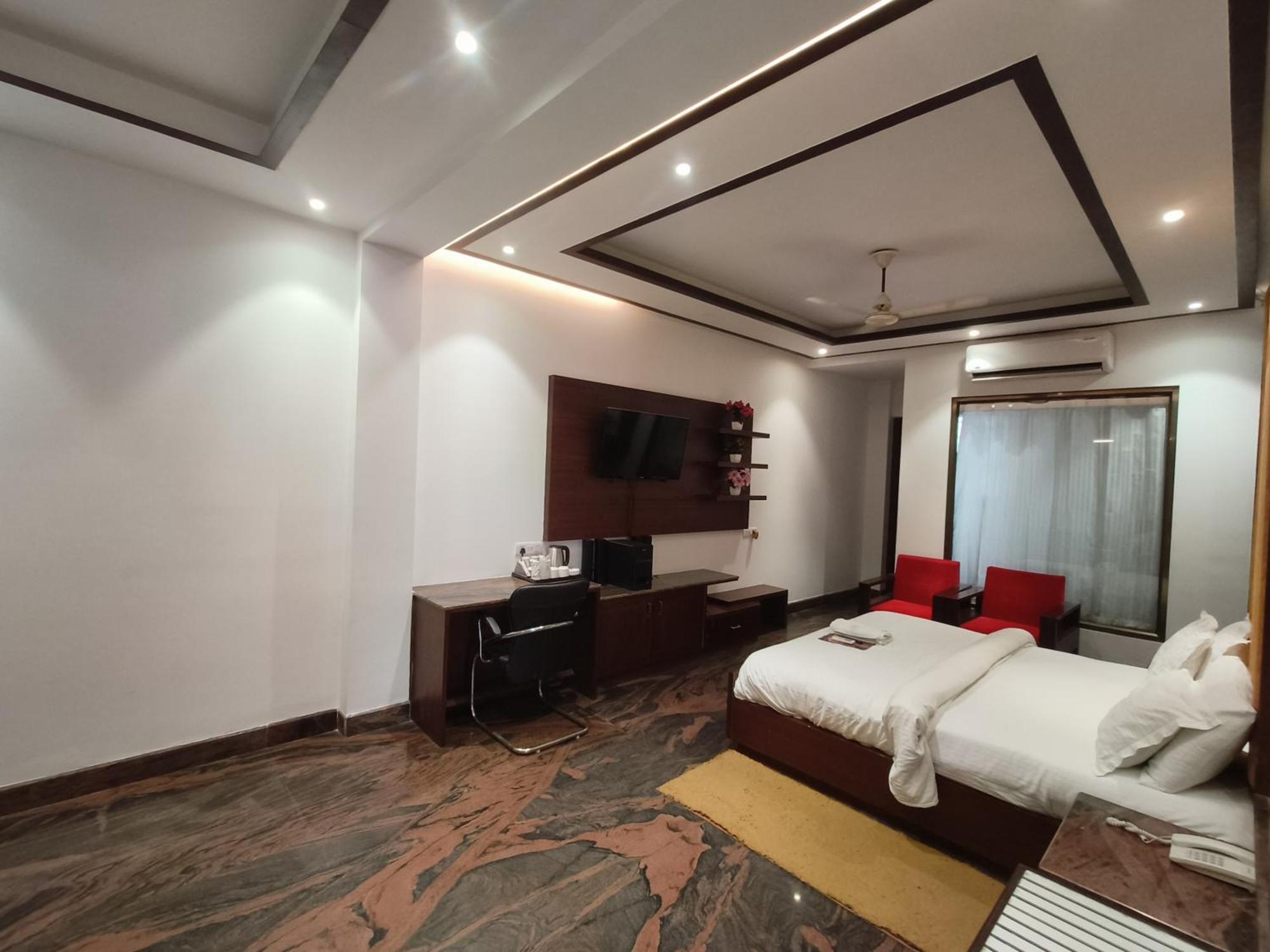 Jjk Rukmini Vilas Hotel & Banquet Музаффарпур Экстерьер фото